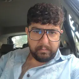 پویا نیک دهقان