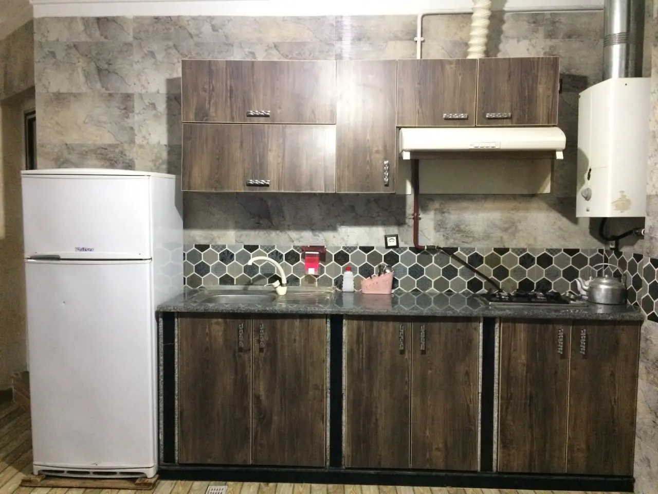سوئیت جنگلی گیسوم صنوبر