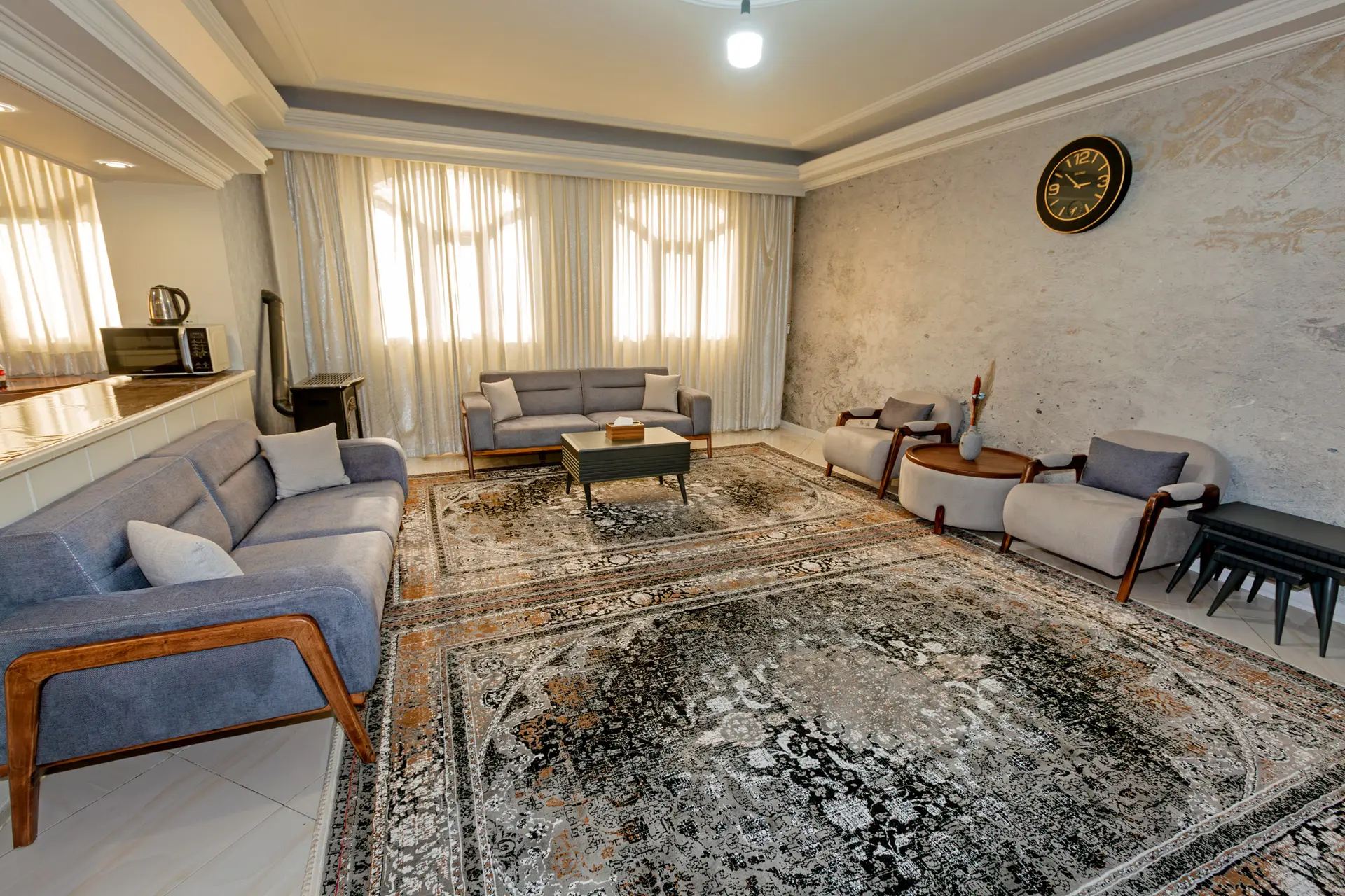 آپارتمان 2 خواب پارکینگ دار خیابان امام رضا (1)