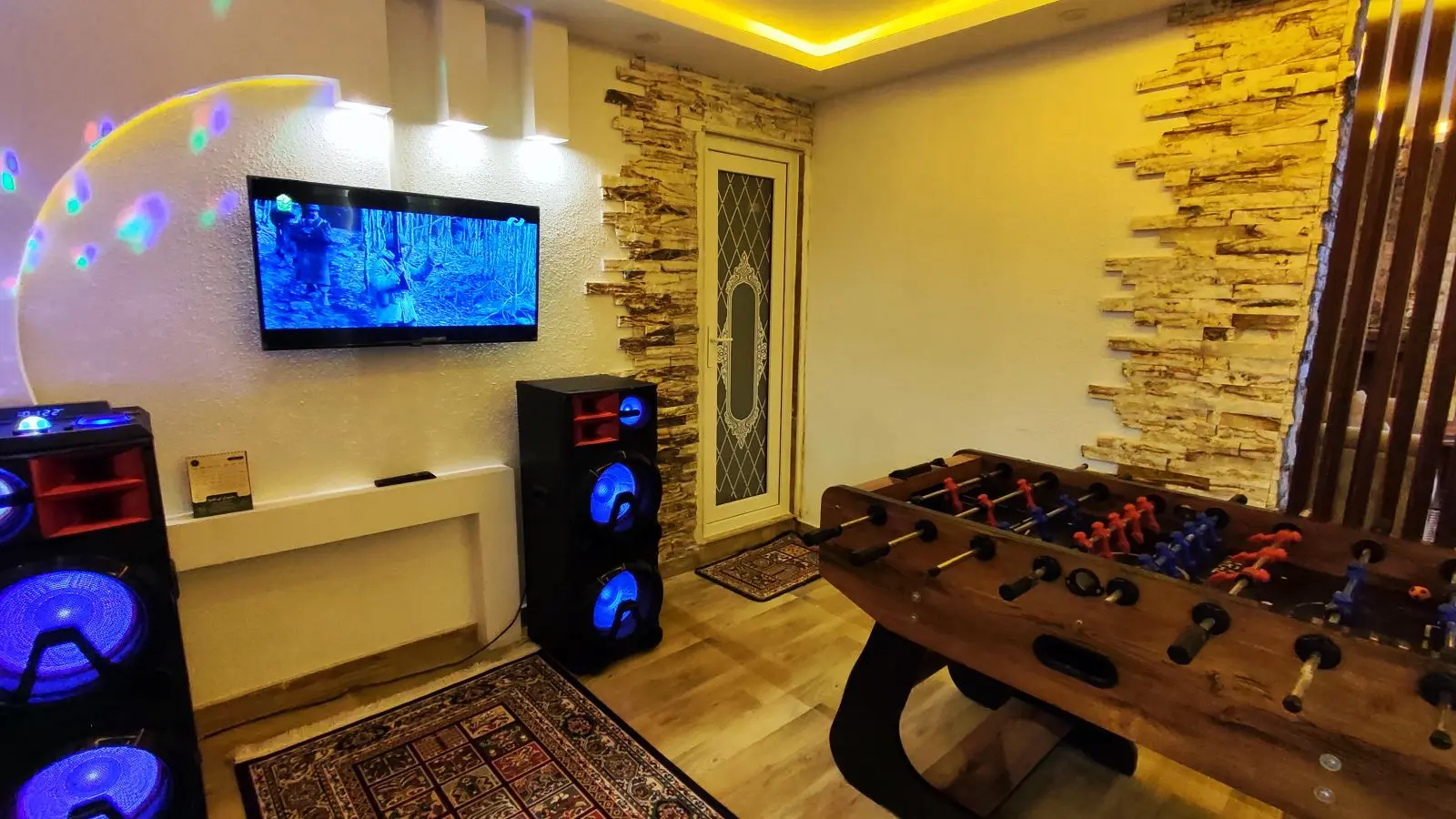 ویلا استخر آبگرم در بندرانزلی