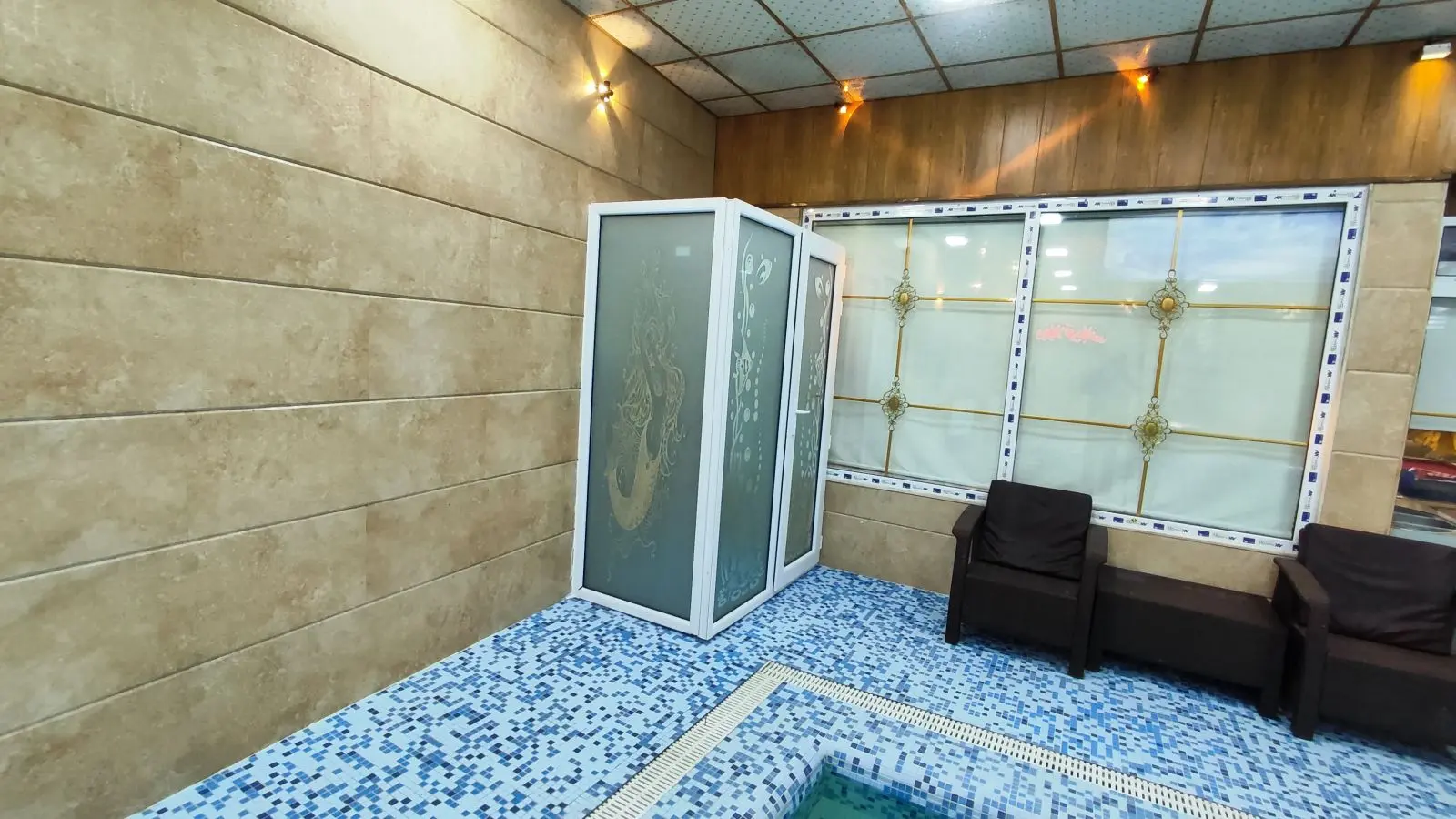 ویلا استخر آبگرم در بندرانزلی