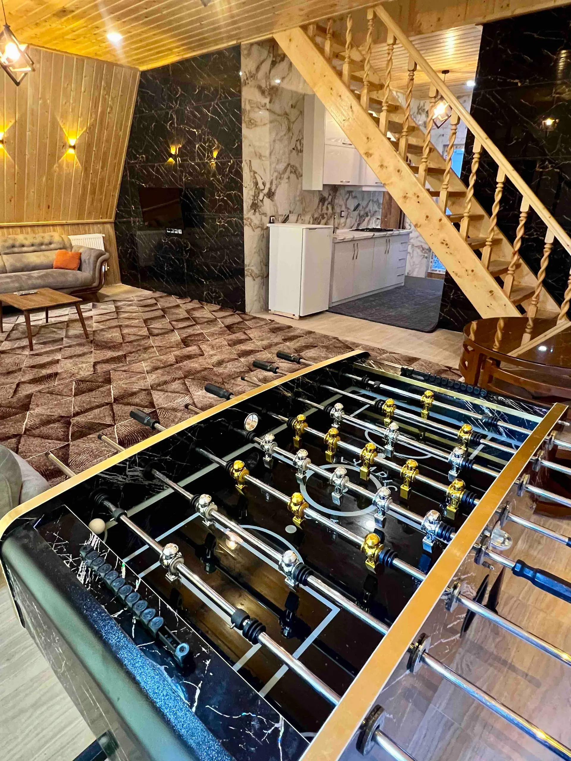 کلبه سوئیسی استخردار گیسوم توسکا