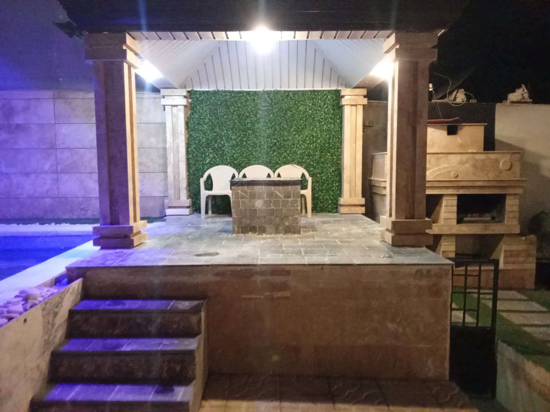 ویلا استخر آب گرم کردان زعفرانیه (بهار)