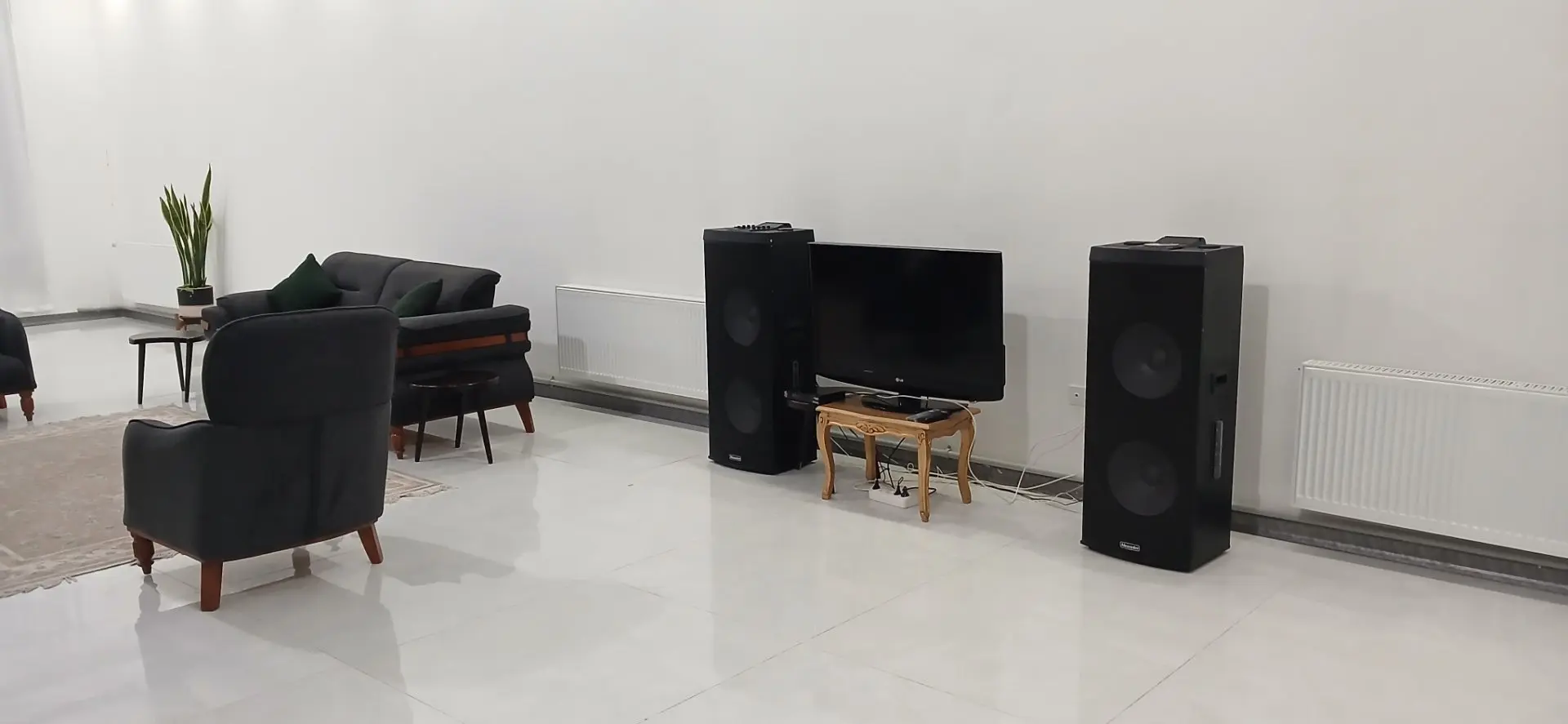 ویلای استخر آب گرم زعفرانیه (بهار۲)