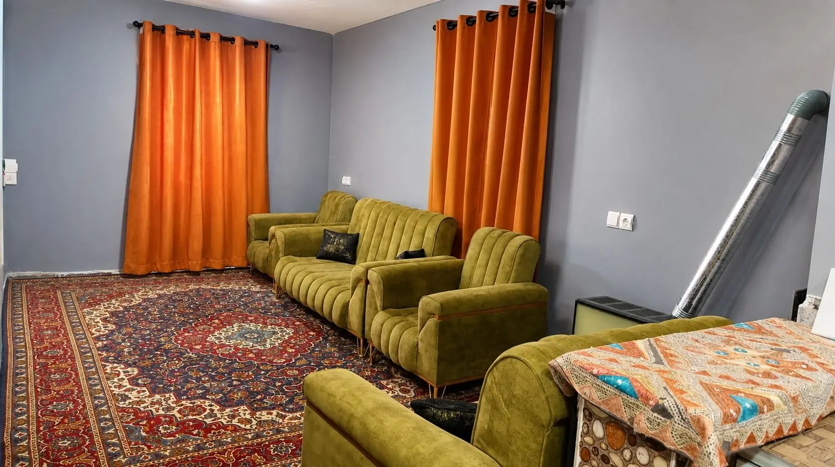 کلبه جنگلی جکوزی دار ونوشه در لفور