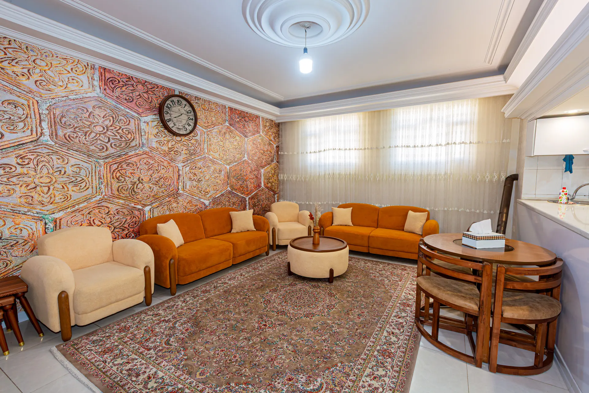 آپارتمان دوخوابه کلانتری 2