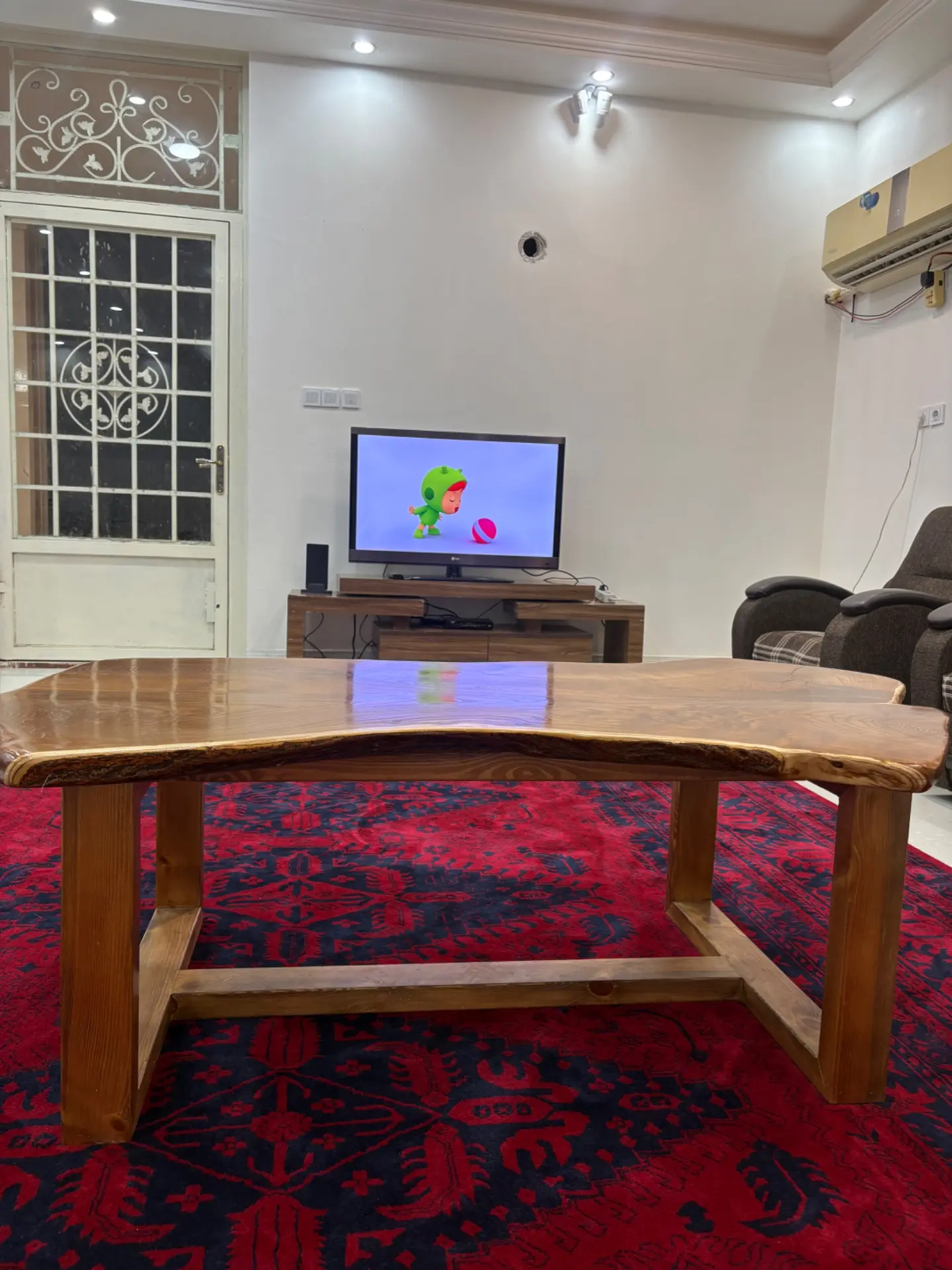 اقامتگاه آیلین