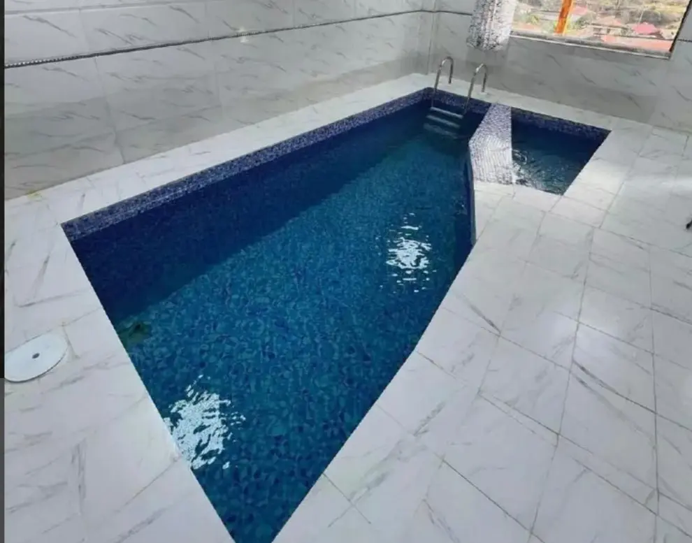 کلبه استخر و جکوزی هیمه