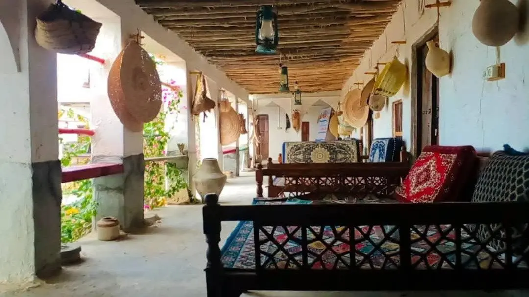 بومگردی ناخدا علی اتاق گل یاسمین