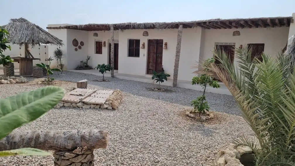 بوم گردی سفرسال اتاق کُنته