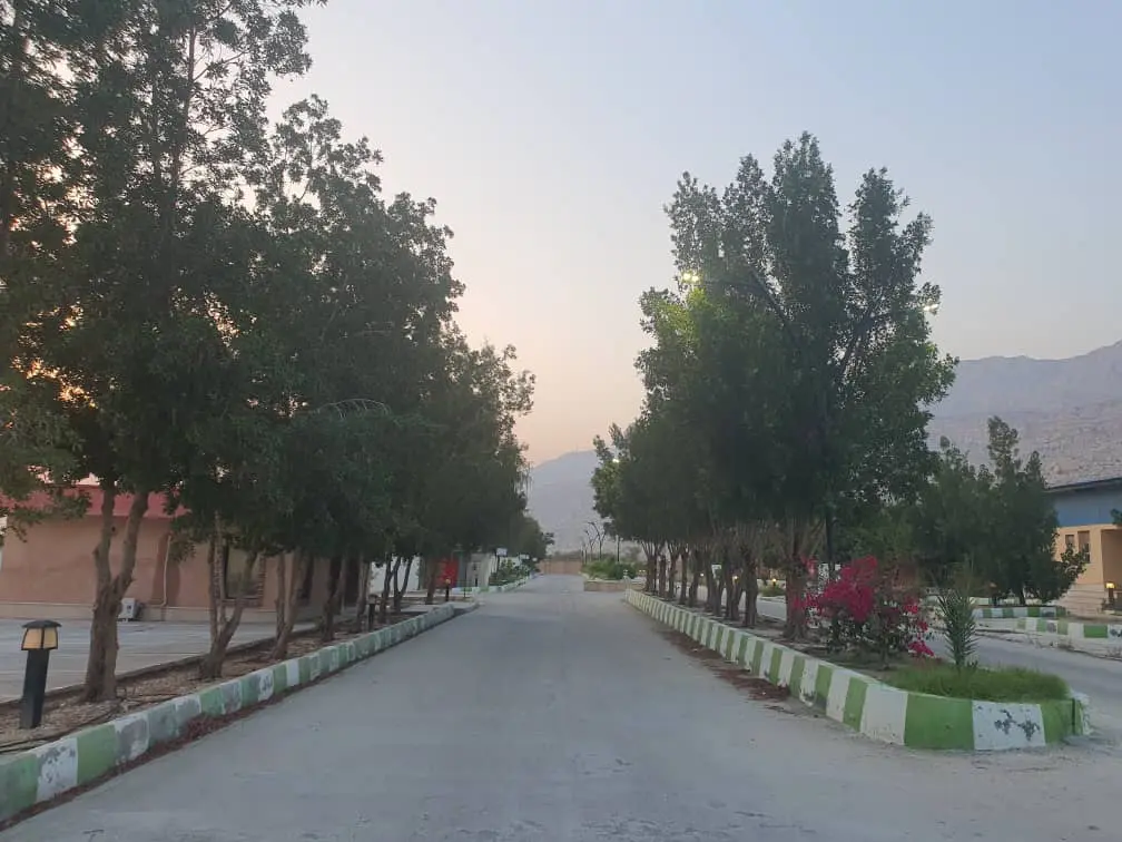 اقامتگاه گردشگری ارغوان اتاق چهار تخته