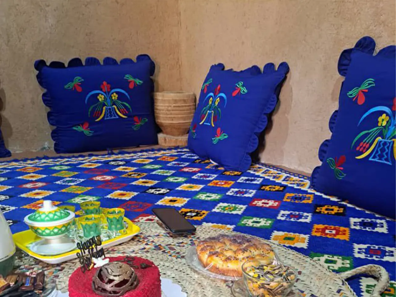 بوم گردی عیدروس اتاق حوت