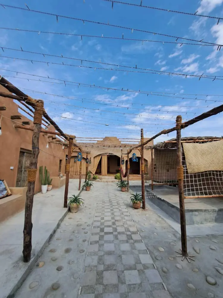 بوم گردی عیدروس اتاق حوت