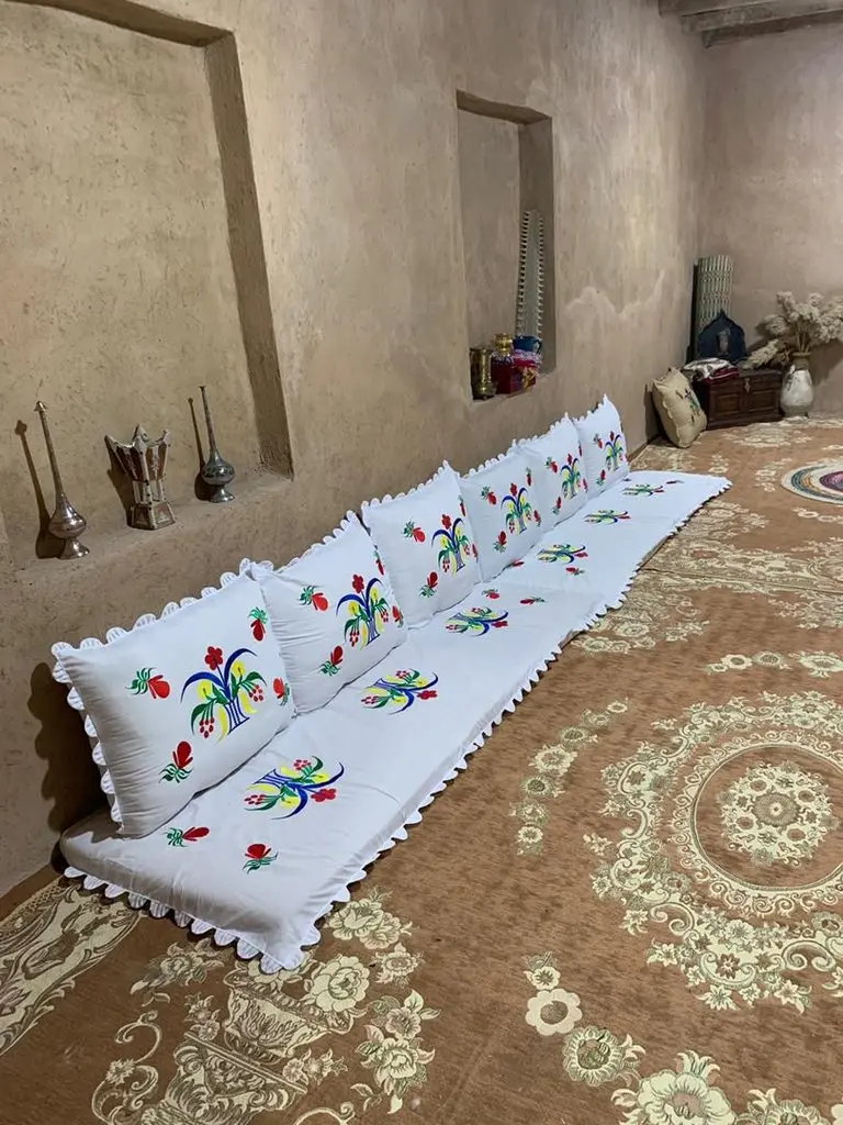 بوم گردی عیدروس اتاق هامور