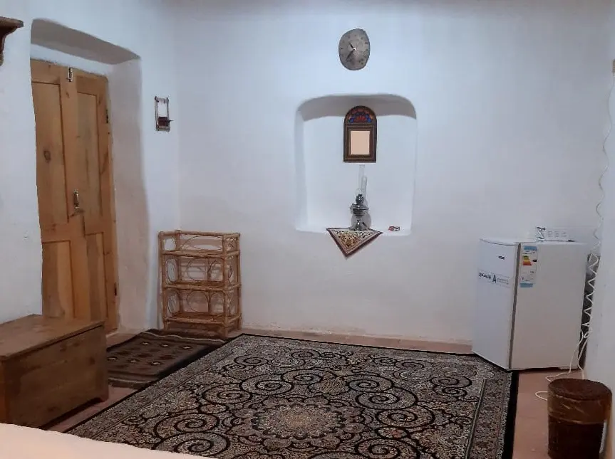 بوم گردی اله بوم اتاق قتره