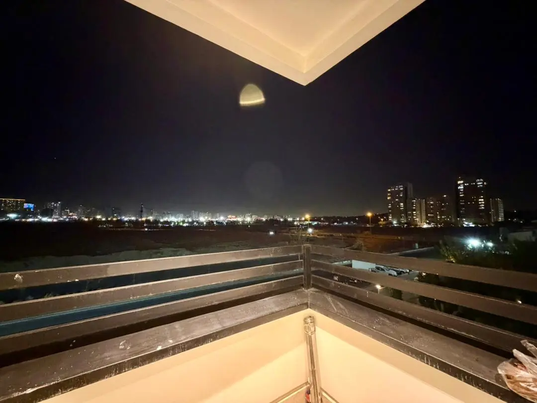 آپارتمان دوخوابه دریاچه