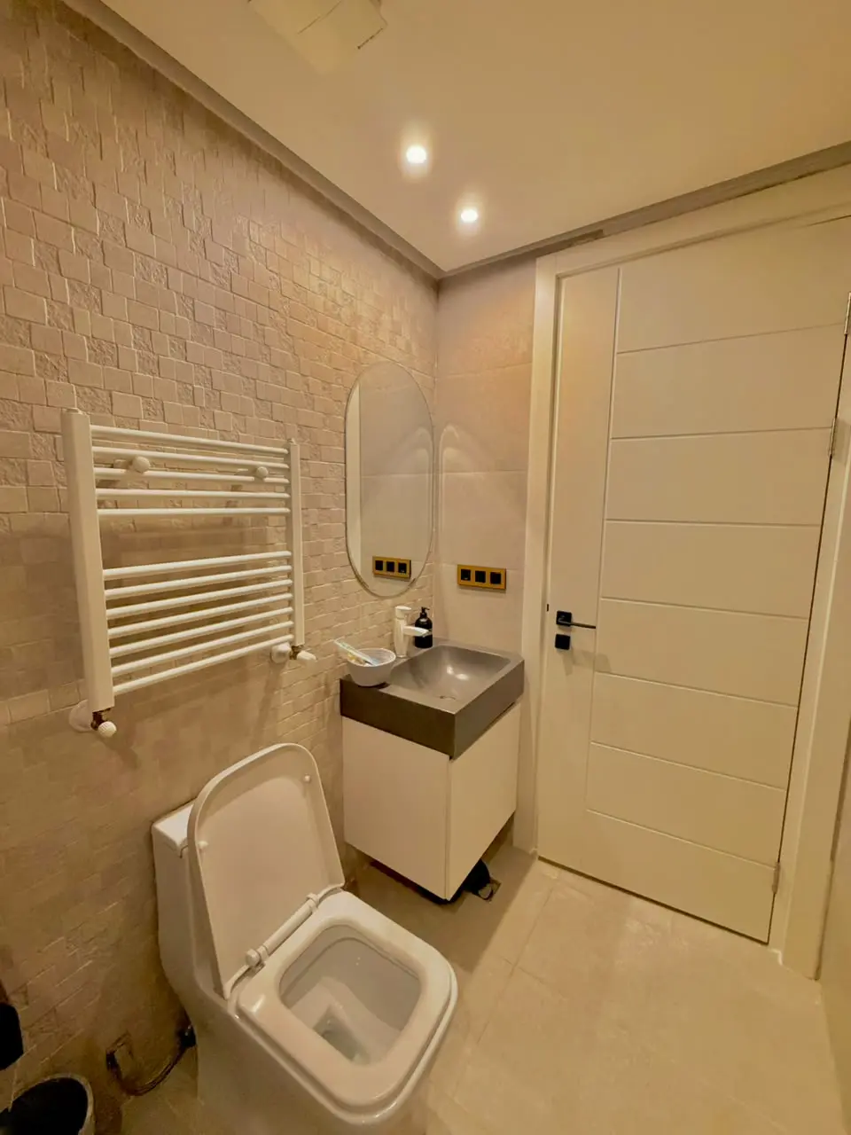 آپارتمان دوخوابه دریاچه ۲