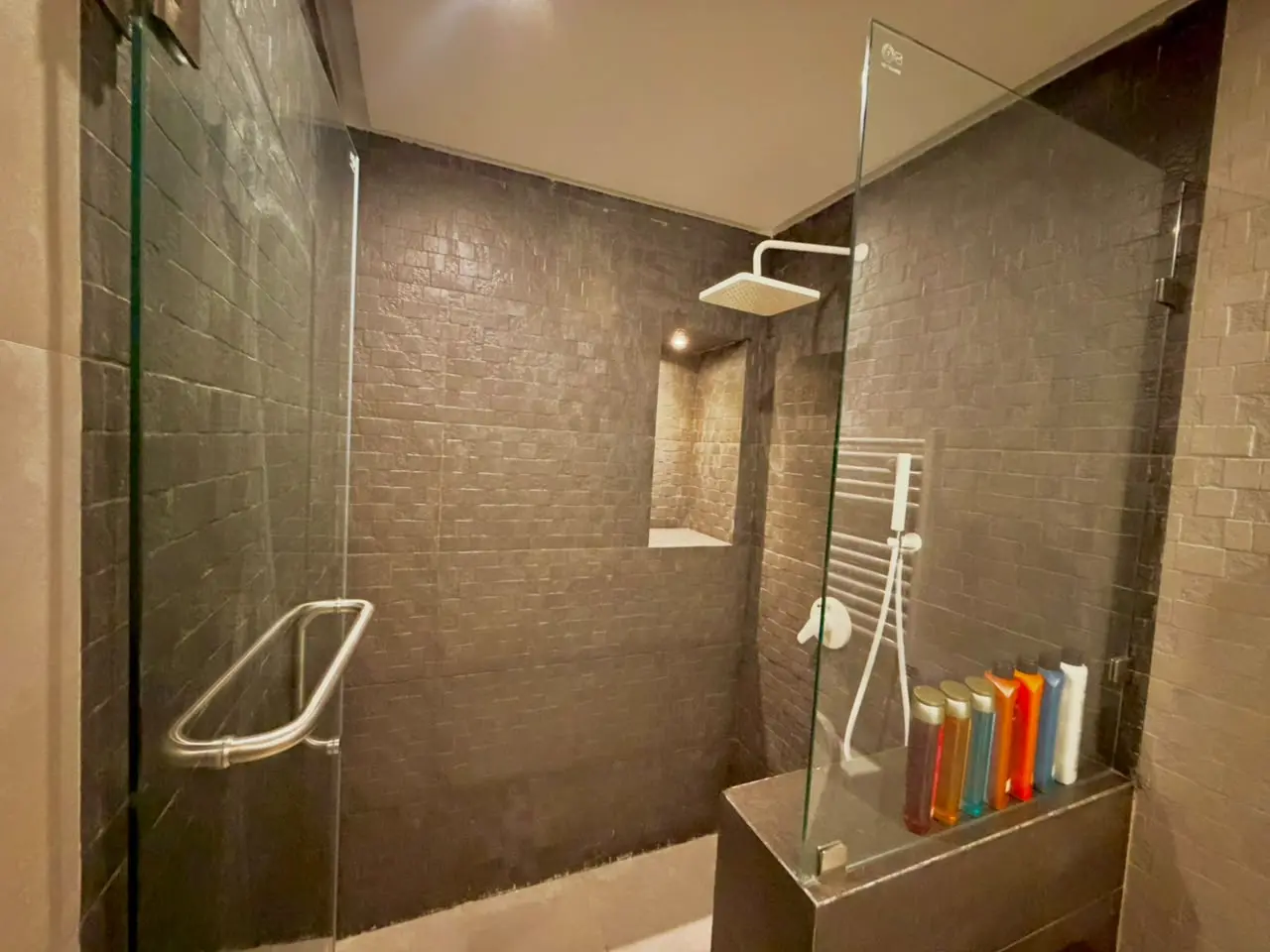 آپارتمان دوخوابه دریاچه ۲