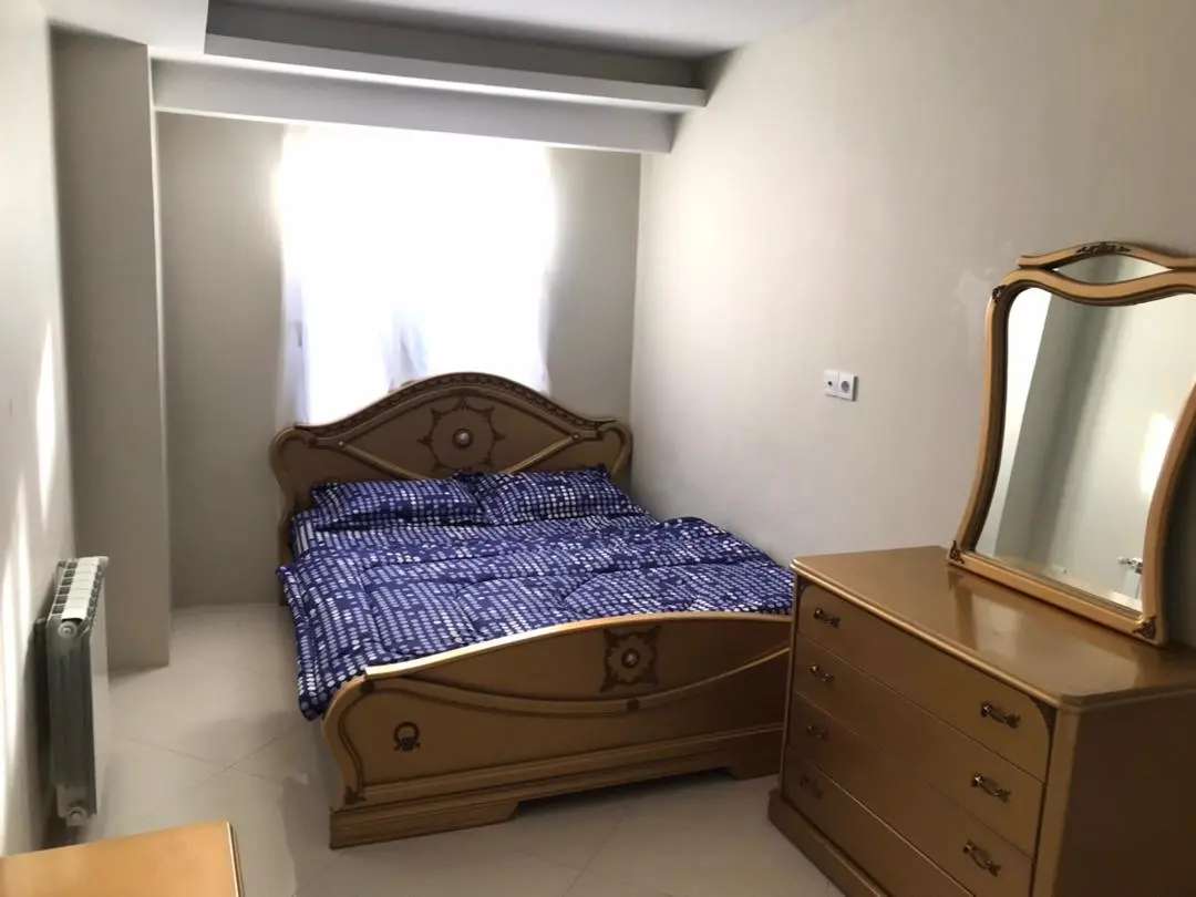 آپارتمان دوخواب آگور 44