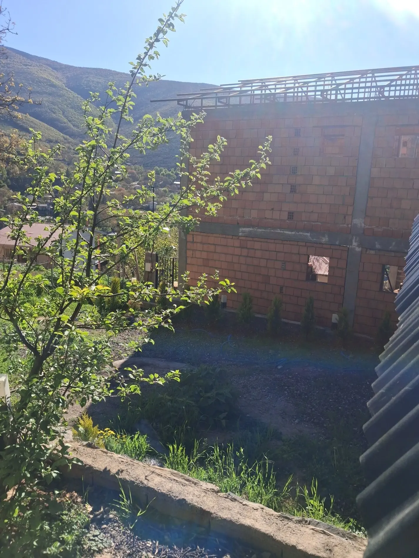 کلبه سوئیسی یک خوابه ملانیکلا