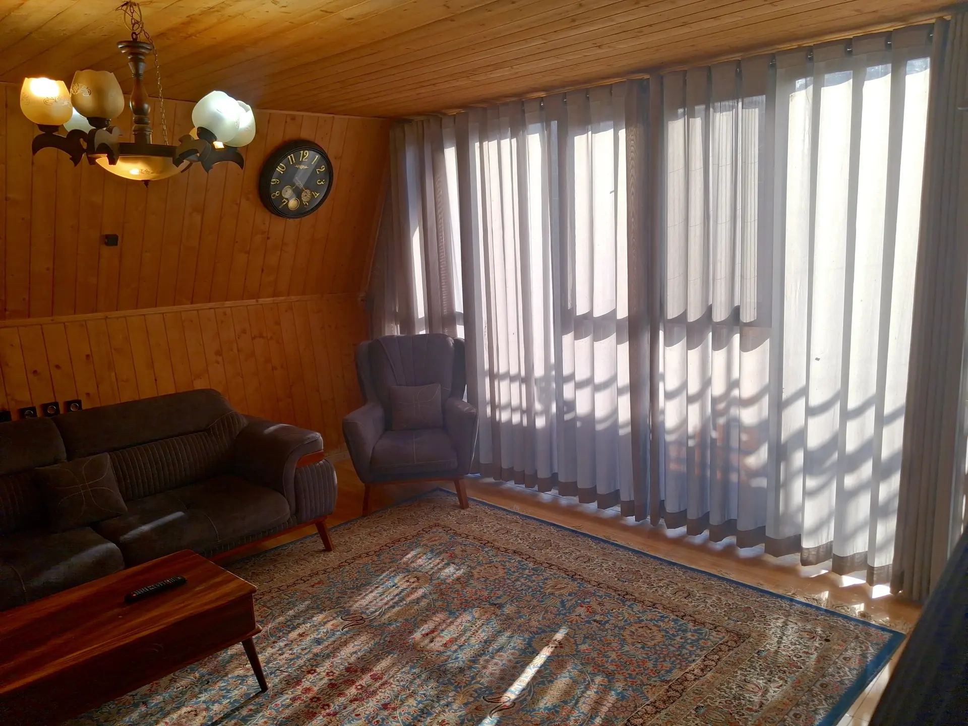 کلبه سوئیسی یک خوابه ملانیکلا
