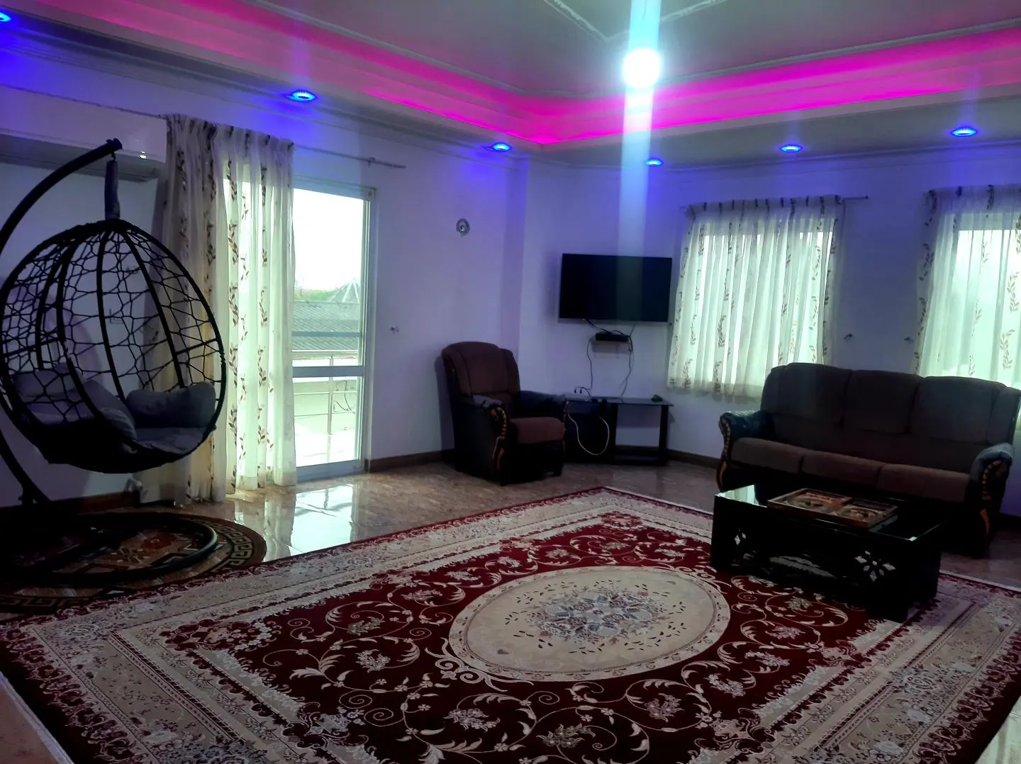 آپارتمان تک خوابه زنبق