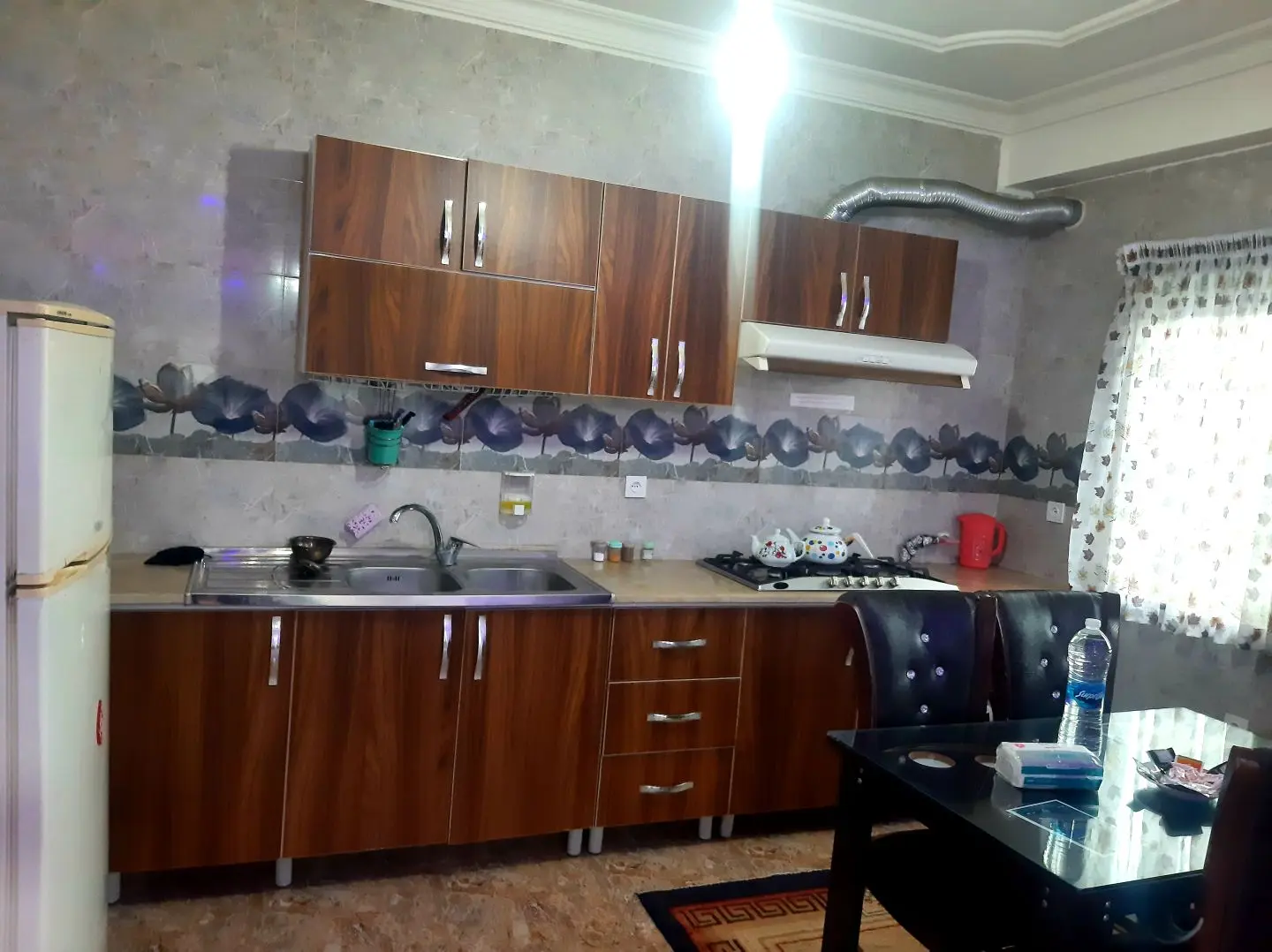 آپارتمان تک خوابه زنبق