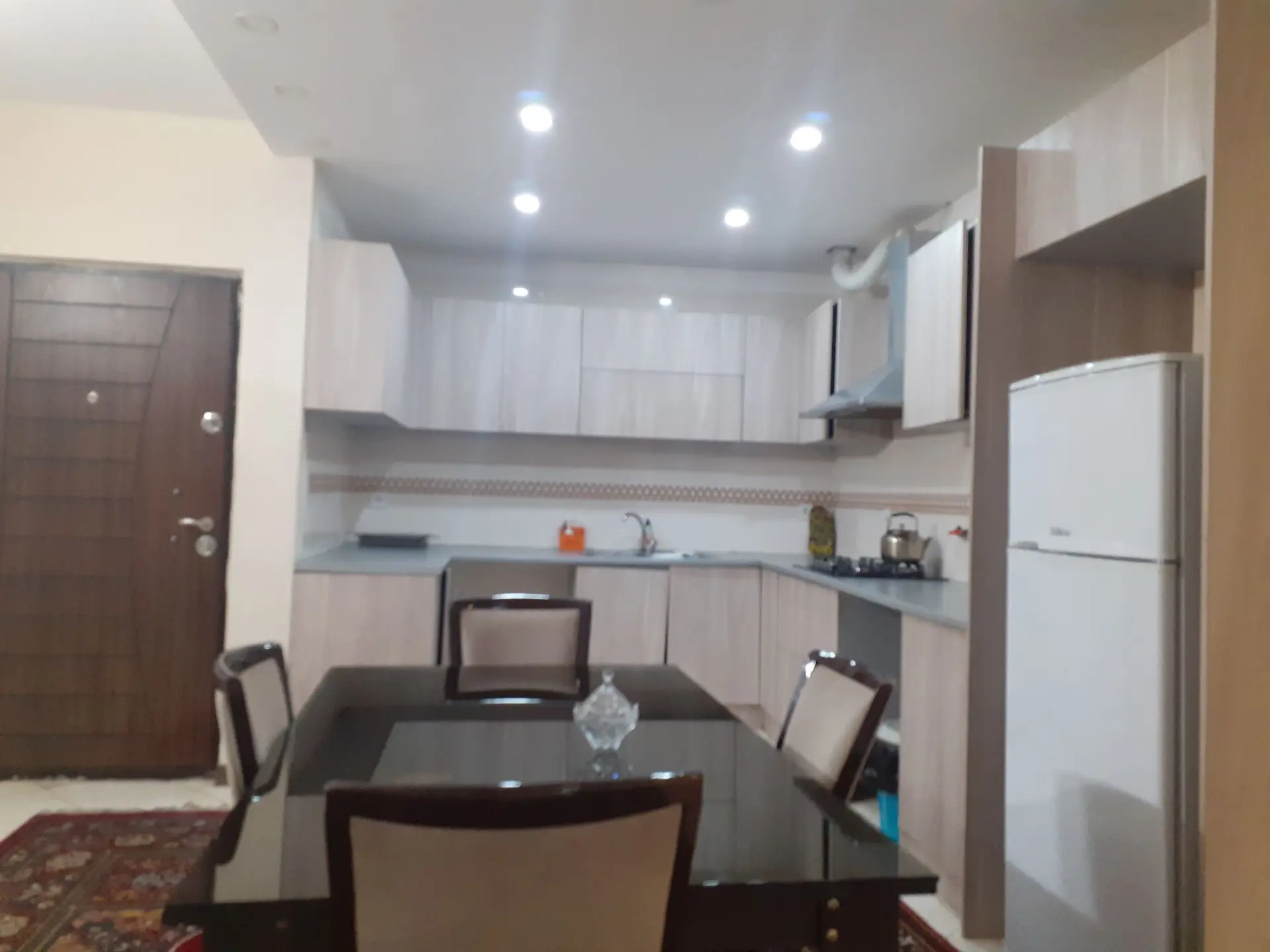 آپارتمان دوخواب استقلال 207