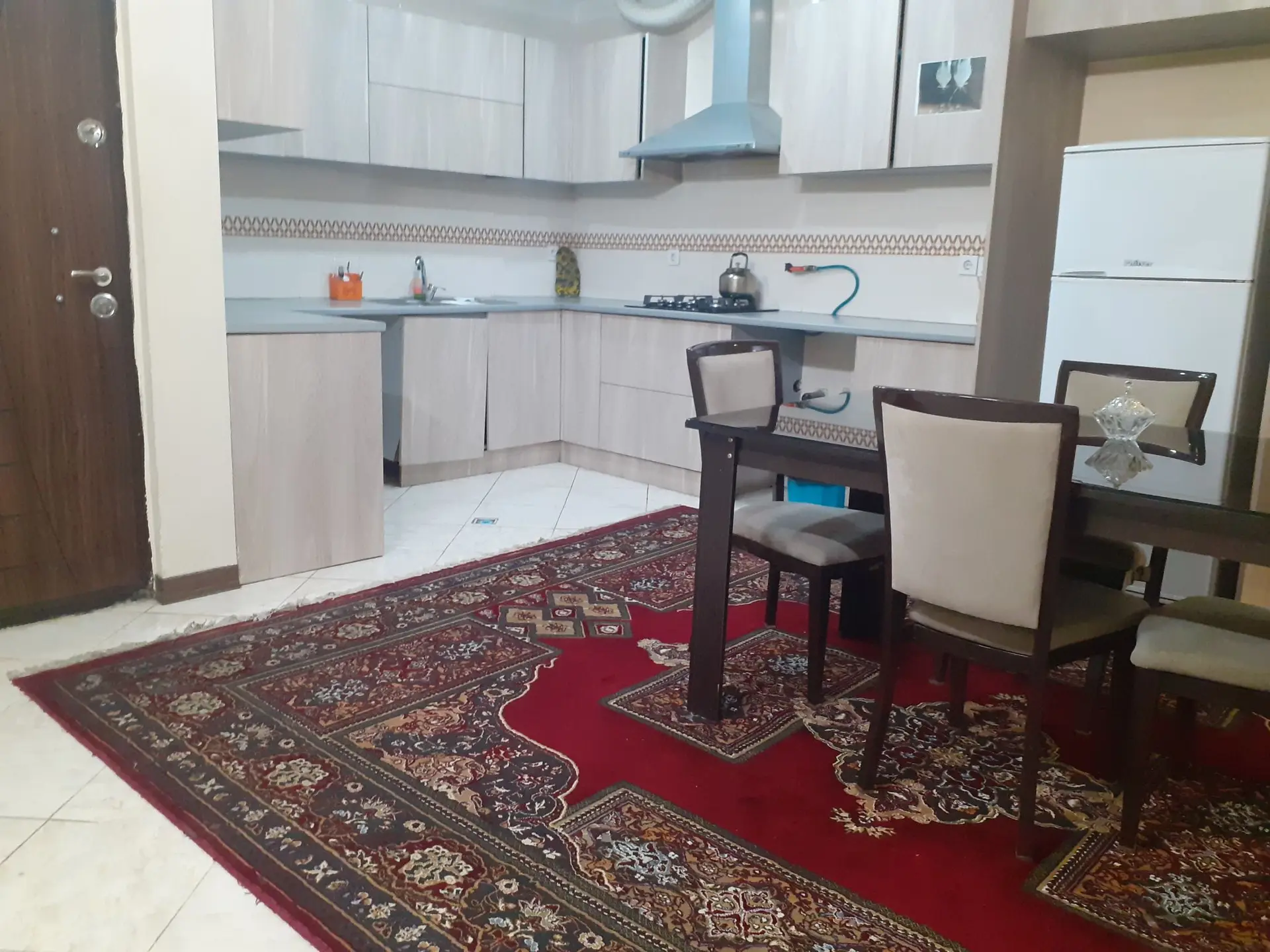 آپارتمان دوخواب استقلال 207