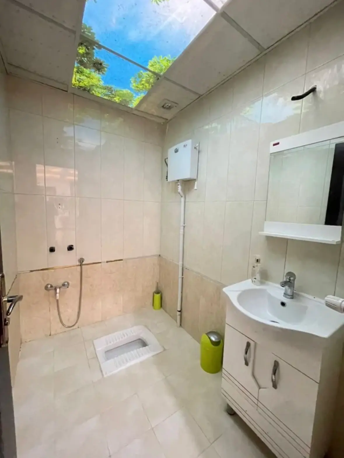 اجاره ویلای استخردار در انزلی