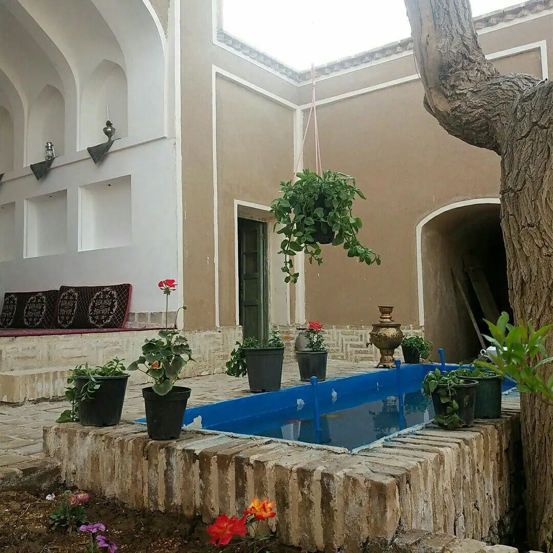 سوئیت در گناباد