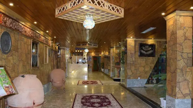 رزرو اتاق سه تخته هتلی مریوان