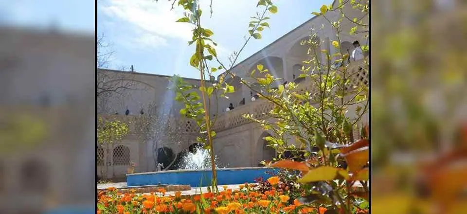 اقامتگاه بوم گردی خانه صفا در آران و بیدگل