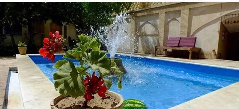 اقامتگاه بوم گردی خانه صفا در آران و بیدگل
