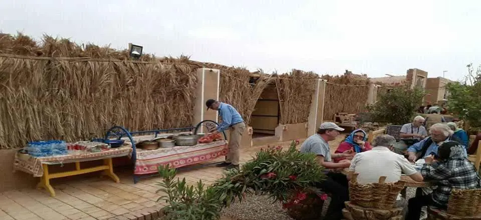 بوم گردی گندم بریان در شهداد