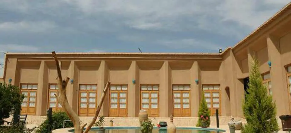 اقامتگاه بوم گردی رستاق در اشکذر