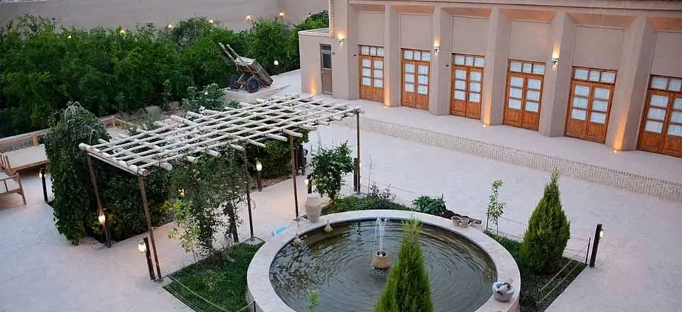 اقامتگاه بوم گردی رستاق در اشکذر