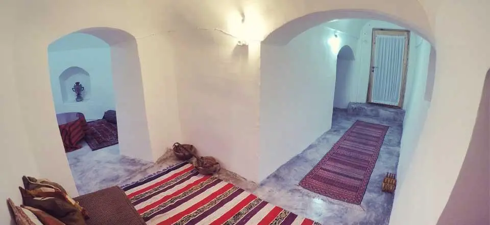 اقامتگاه بوم گردی مزراچو در نایین