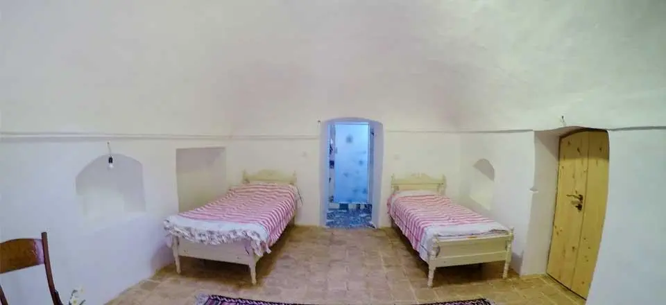 اقامتگاه بوم گردی مزراچو در نایین