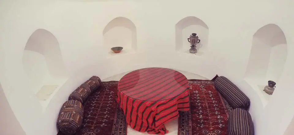اقامتگاه بوم گردی مزراچو در نایین