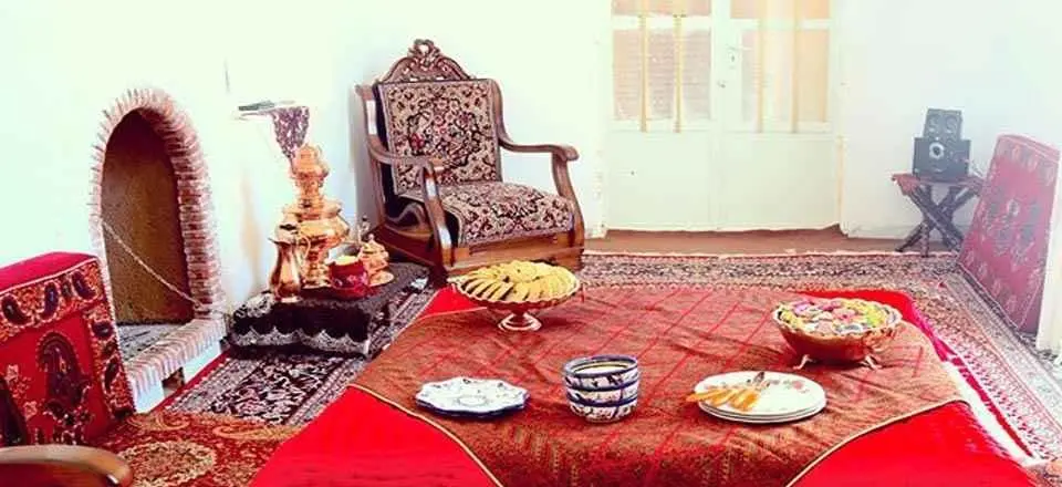 بوم گردی روشن دون ماهان