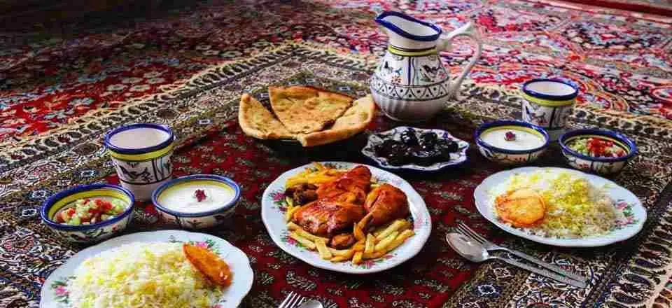 بوم گردی روشن دون ماهان