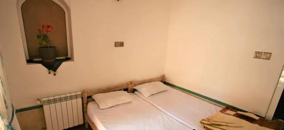 بوم گردی نگار در ورزنه