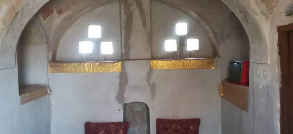 اقامتگاه بوم گردی آویشن در کوهبنان