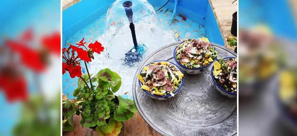 اقامتگاه بوم گردی لب خندق در میبد