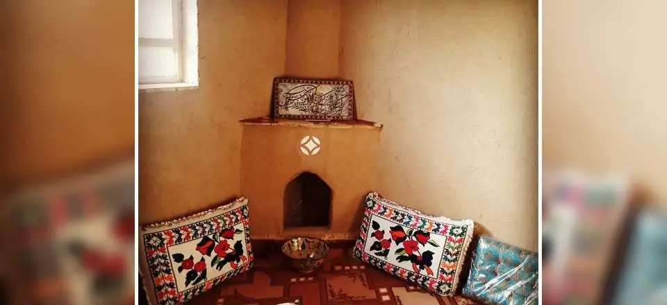 اقامتگاه بوم گردی لب خندق در میبد