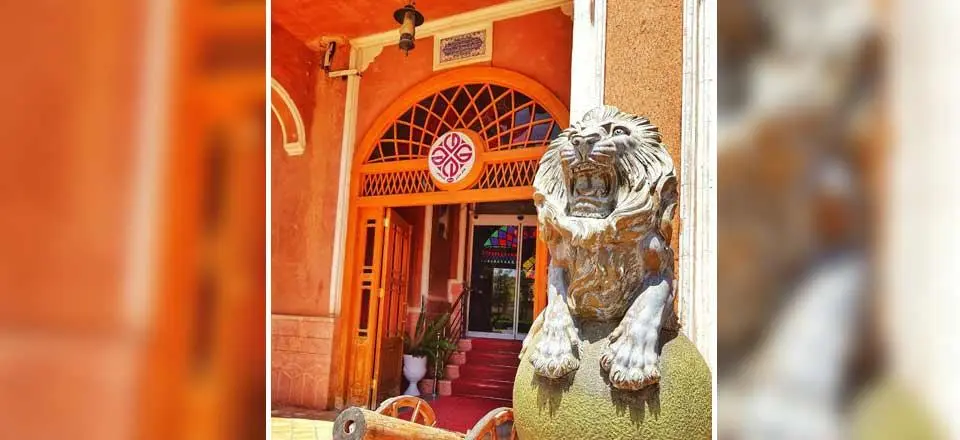 هتل سنتی عماد نظام در فردوس