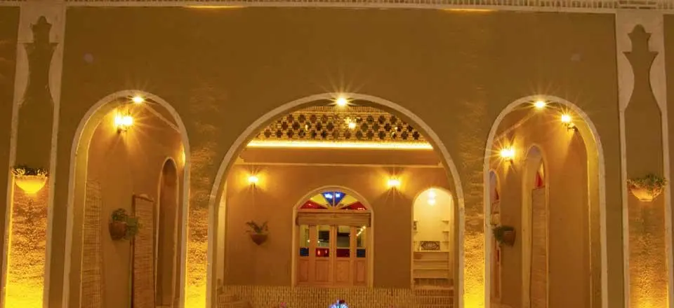 اقامتگاه بوم گردی عمارت بهشت هشتم در فردوس