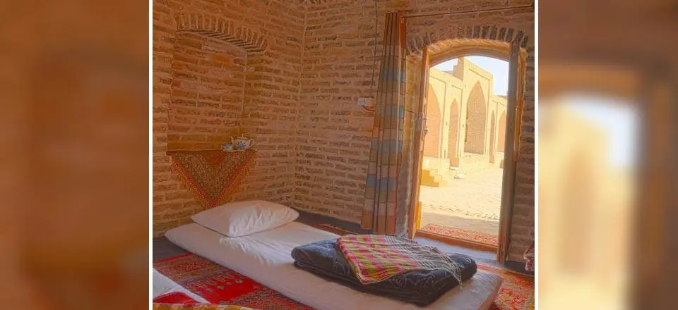 کاروانسرای شاه عباسی ابروز در ابوزید آباد