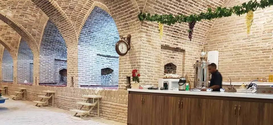 کاروانسرای شاه عباسی ابروز در ابوزید آباد